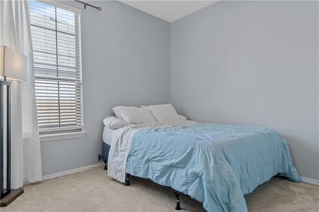 Building Photo - 554 Apricot Dr