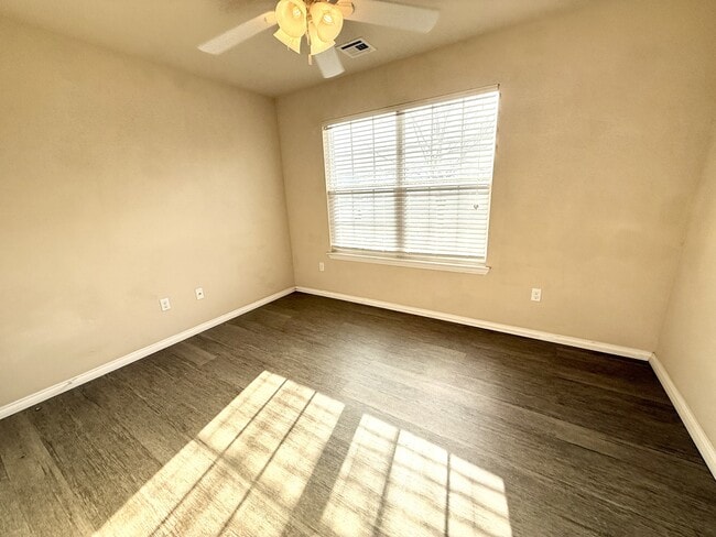 Building Photo - 4707 Mill Creek Dr