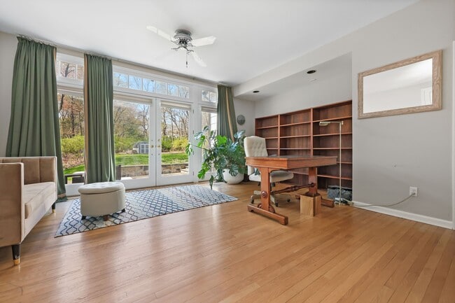 Building Photo - 10 Old Forge Rd