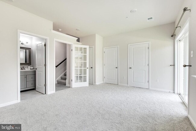 Building Photo - 3117 Laurel Hl Rd