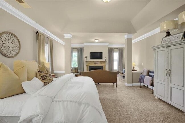 Building Photo - 4960 Wilshire Crossing