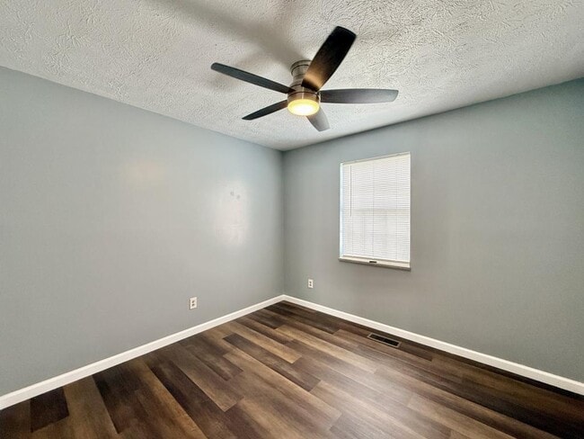 Building Photo - 275 Stone Dam Rd