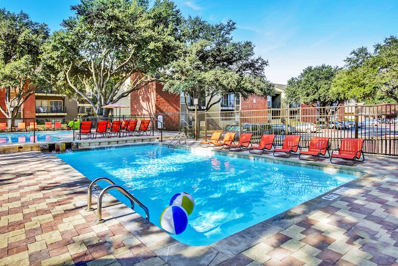 Building Photo - 1003 Justin Ln