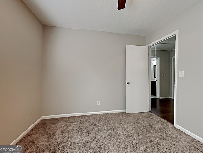 Building Photo - 947 Shiloh Ridge Run NW