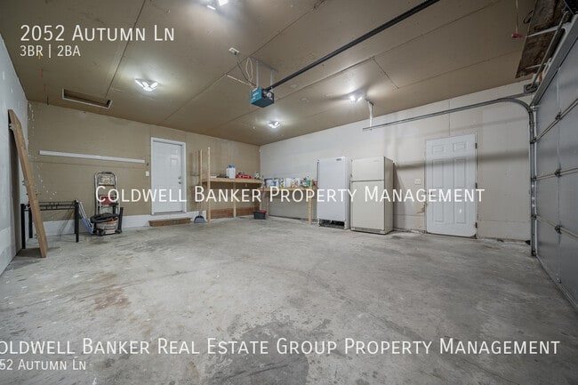 Building Photo - 2052 Autumn Ln