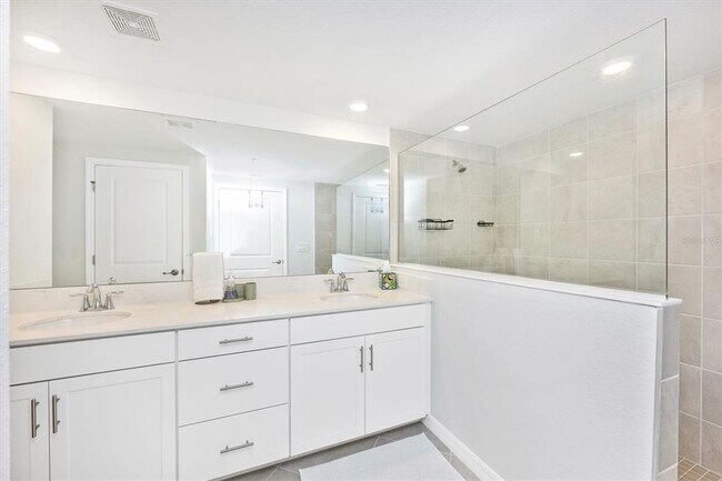 Building Photo - 12640 Radiance Ct