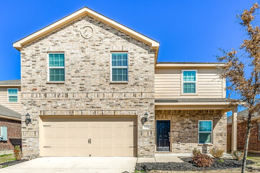 Primary Photo - 1226 Juniper Dr