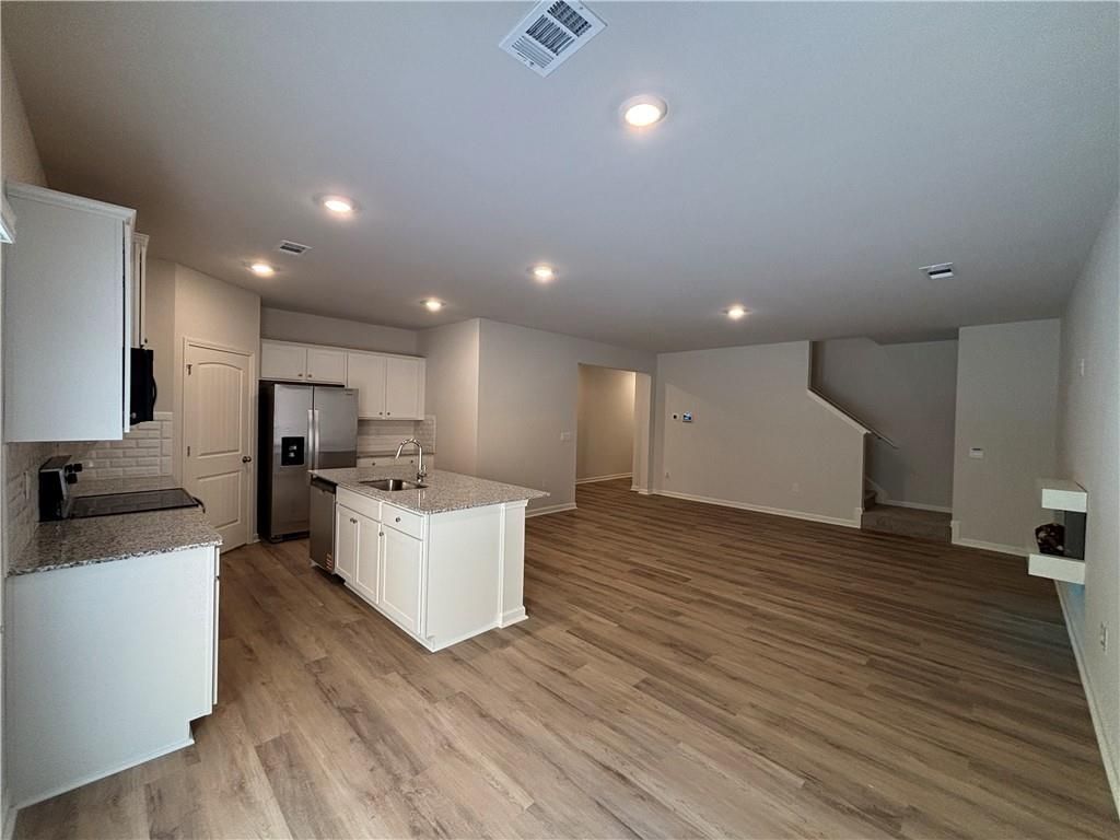 Building Photo - 27 Rustin Rdg