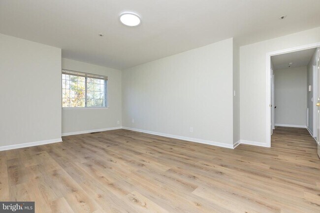 Building Photo - 5804 Inman Park Cir