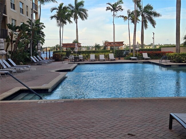 Building Photo - 1801 N Flagler Dr