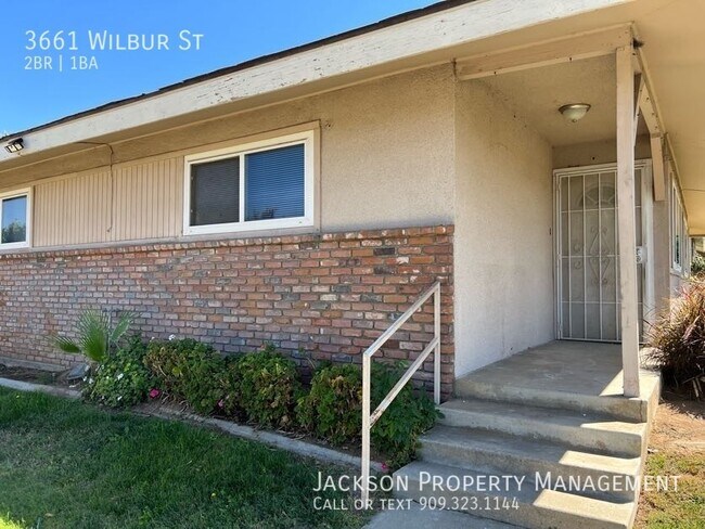 Building Photo - 2 Bedroom Home Duplex