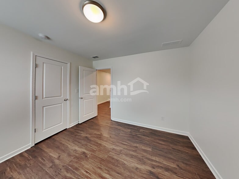 Building Photo - 321 Bowfin Trl