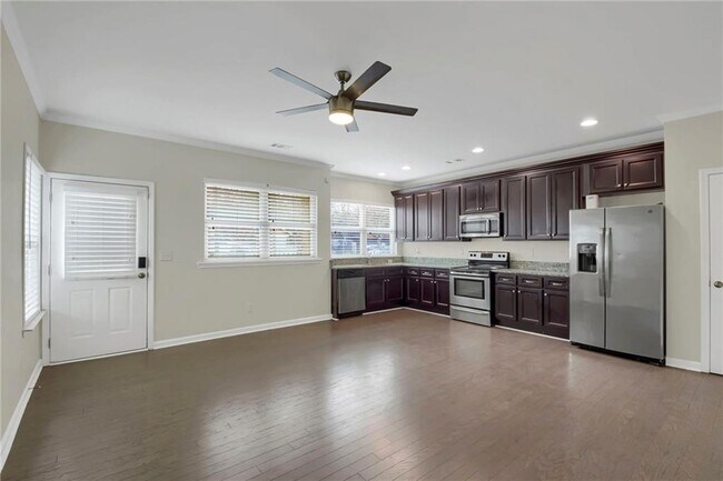 Building Photo - 2042 Bolton Rd NW