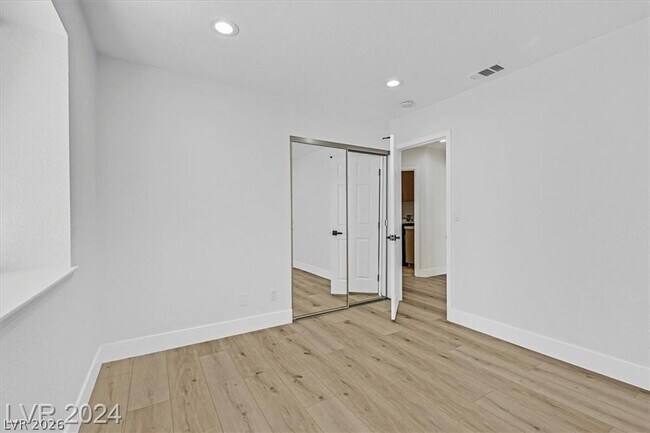 Building Photo - 8 Barton Spring Cir