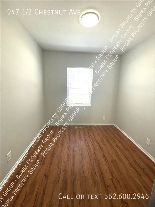 Building Photo - 947 1/2 Chestnut Ave-