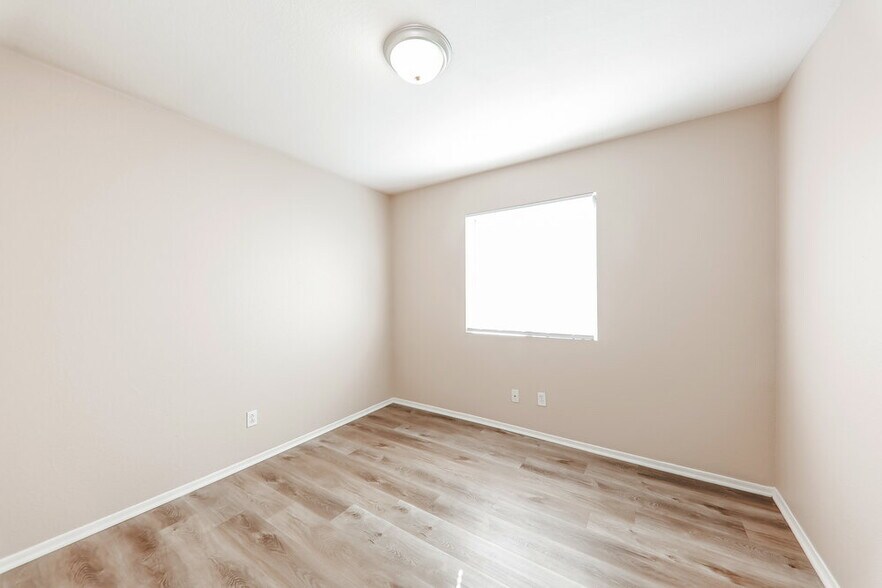 Building Photo - 16188 N Basl Ln