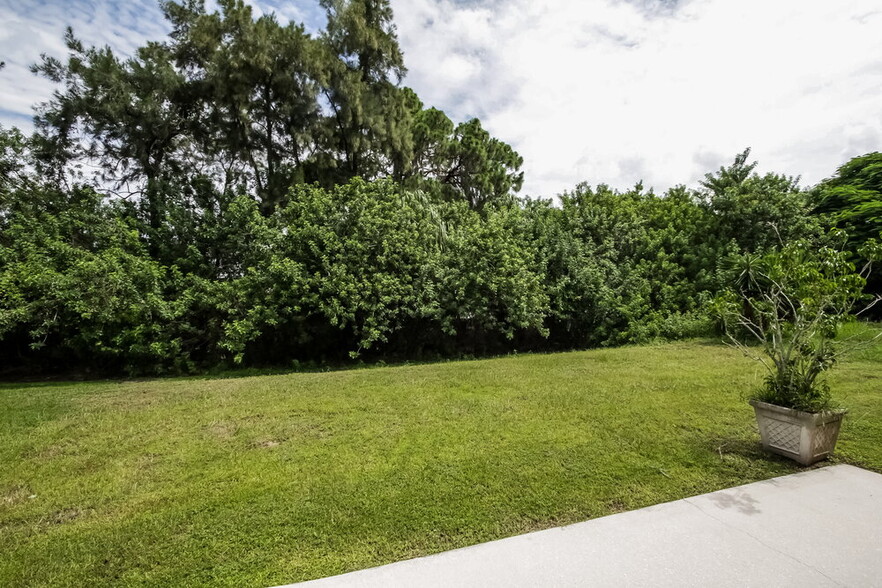 Building Photo - 1707 Alhambra Crest Dr