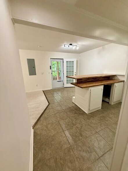 Building Photo - 531 Fox Creek Crossing