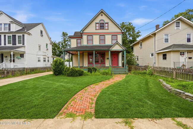 Building Photo - 638 Overton Pl