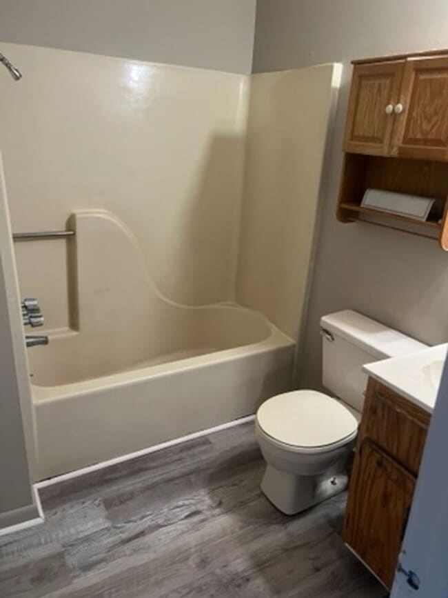 Building Photo - Monthly Paid Rent