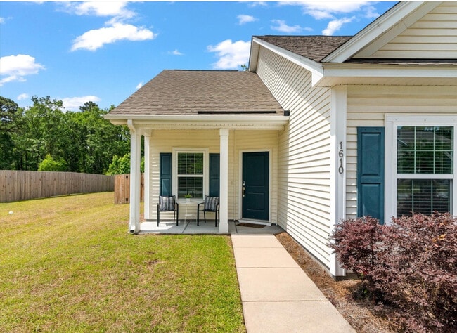 Building Photo - 1610 Fishbone Dr