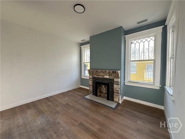 Building Photo - 312 W 37th St