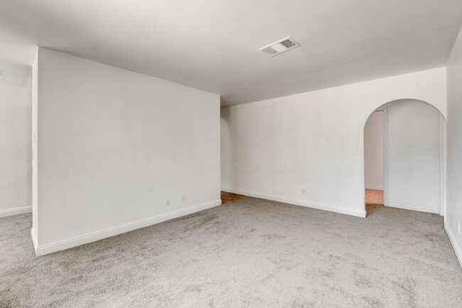 Building Photo - 1846 N Decatur Blvd