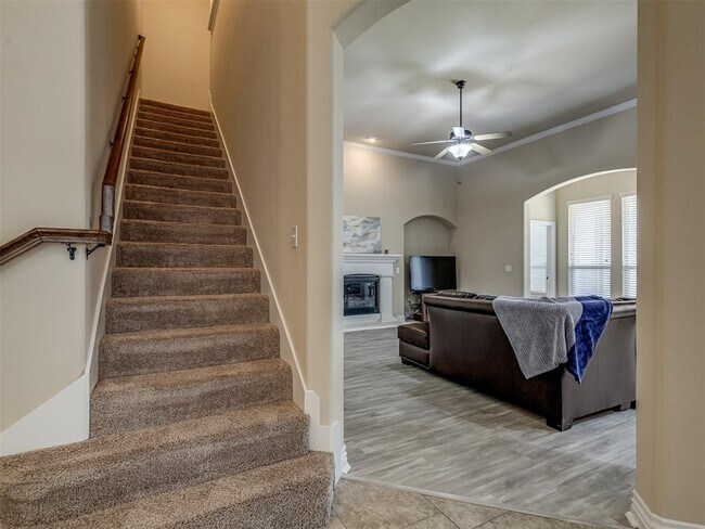 Building Photo - 2500 Cordgrass Ln