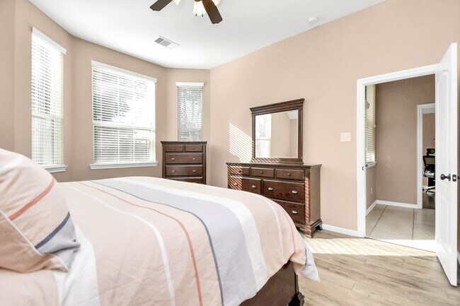 Building Photo - 7 Tidwilow Pl