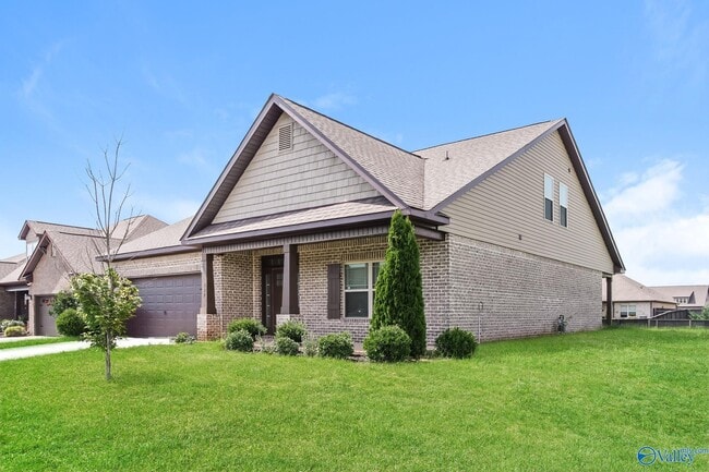 Building Photo - 227 Balota St