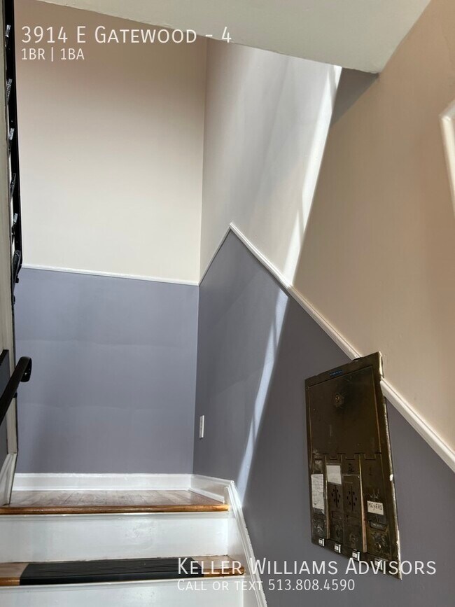 Building Photo - 3914 E Gatewood-4