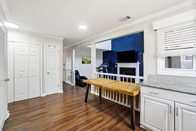 Building Photo - 1097 Honeycutt Way