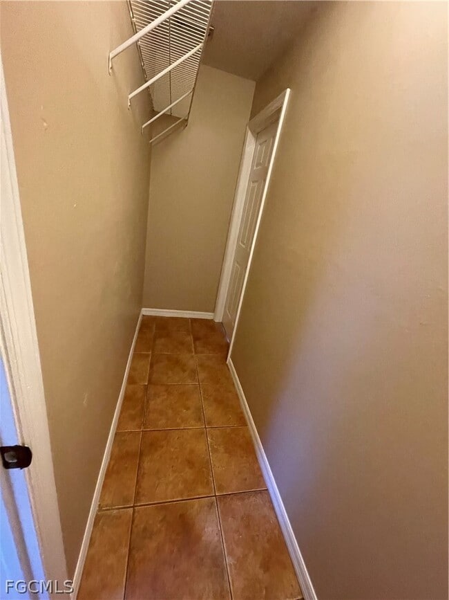 Building Photo - 621 SE 46th Ter