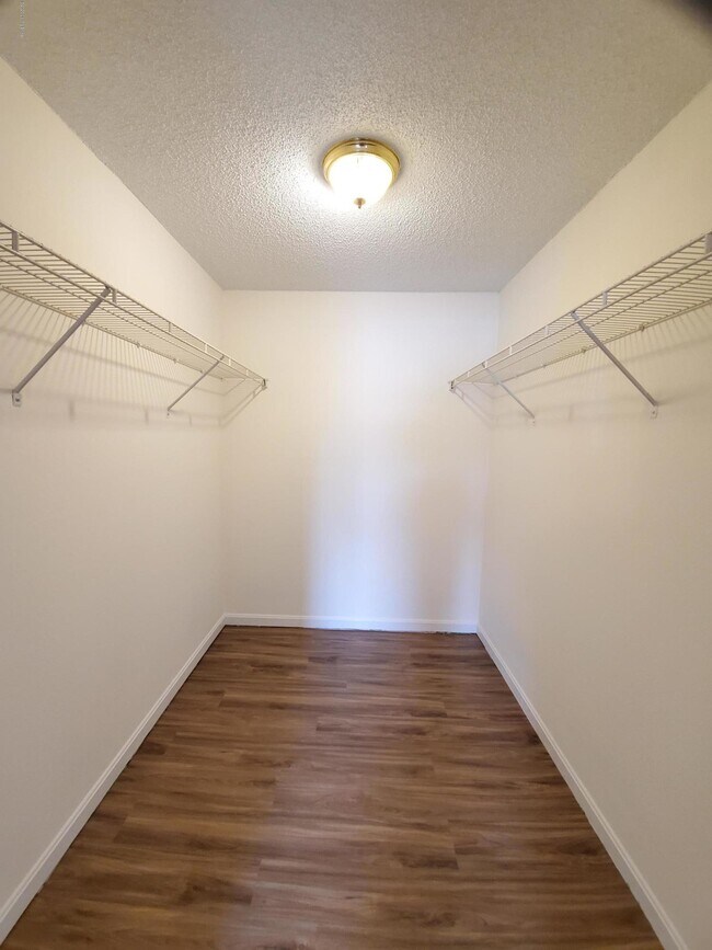 Building Photo - 6418 Venango Dr