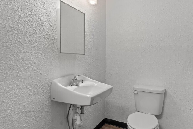 Building Photo - 164 Forsyth-Taneyville Rd