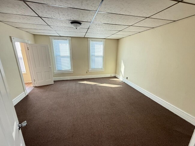 Building Photo - 1835 Dunlap Ave