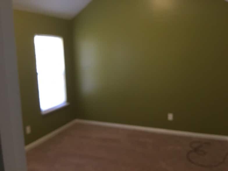 Building Photo - 2435 Sunset Oaks Dr