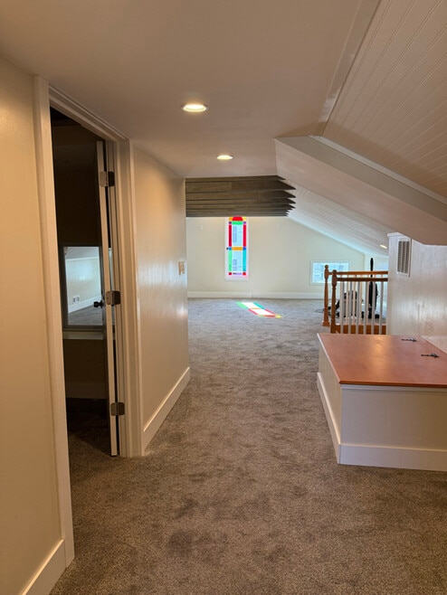 Building Photo - 7601 Hamilton Ave