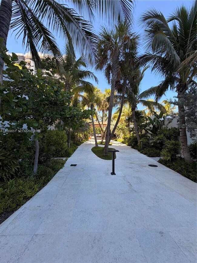 Building Photo - 6365 Collins Ave