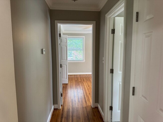 Building Photo - Fabulous Crieve Hall 4BR, 3BA Home