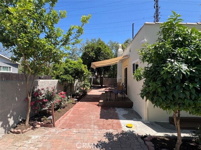 Building Photo - 1011 San Pascual Ave