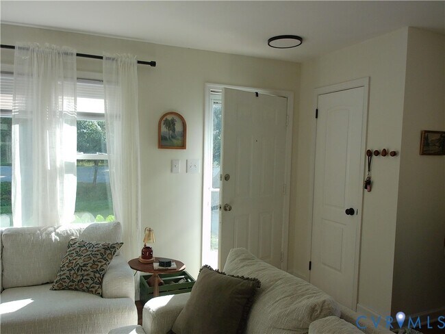 Building Photo - 3284 Chickahominy Rd