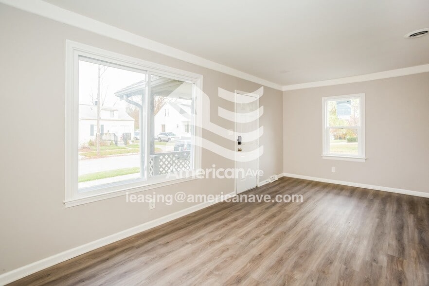 Building Photo - 8244 Cadillac Ave