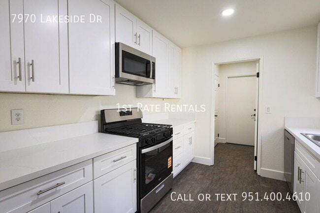 Building Photo - 7970 Lakeside Dr