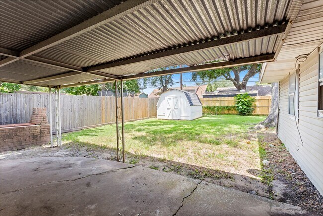 Building Photo - 317 Ellen Dr
