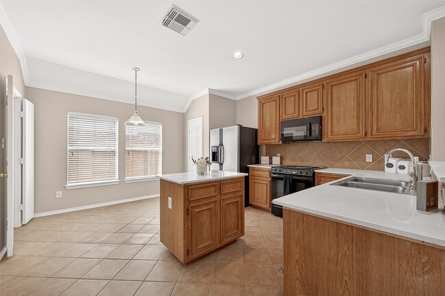 Building Photo - 1646 Martin Lake Dr