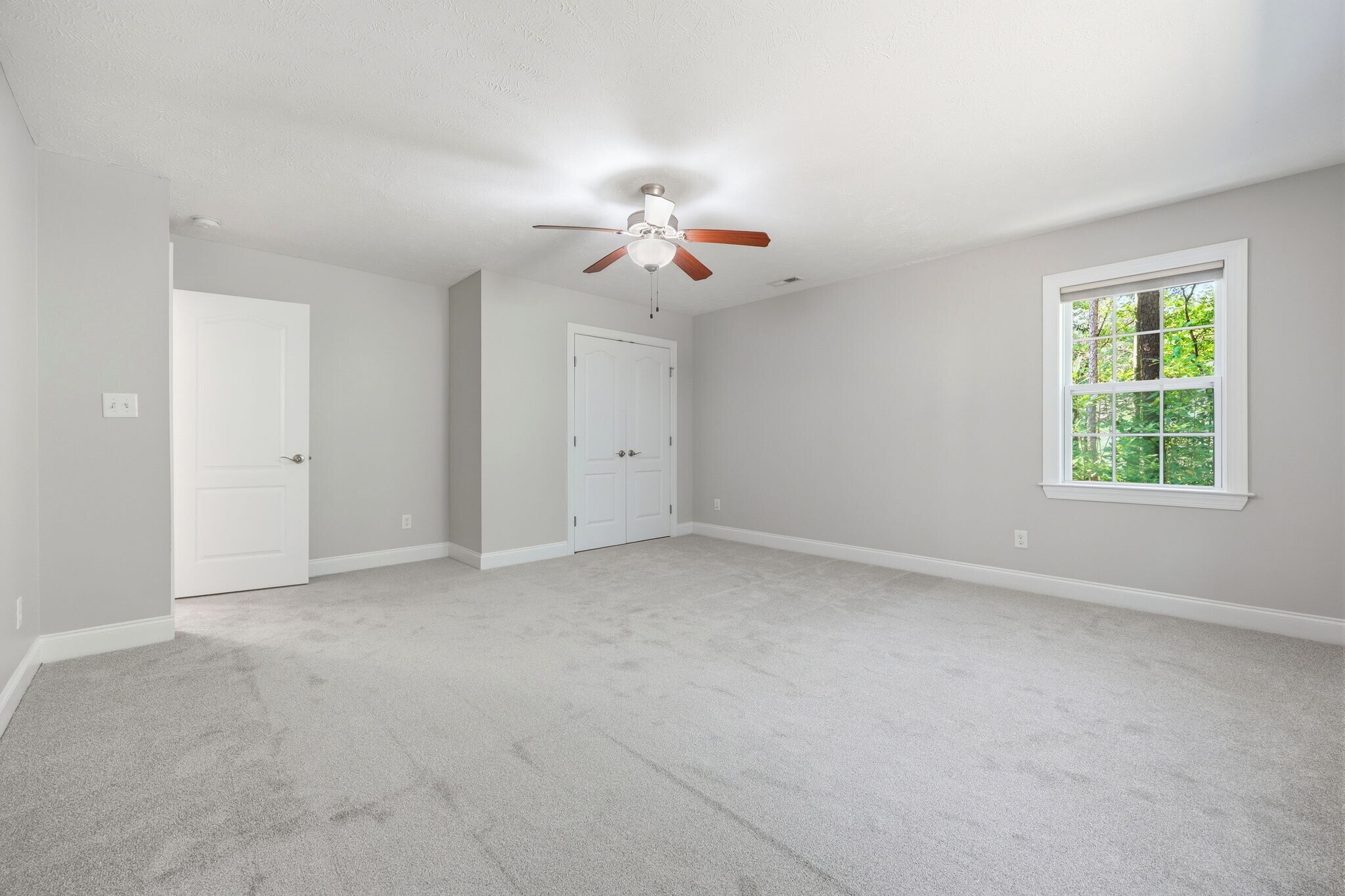 Building Photo - 768 Riverbirch Dr
