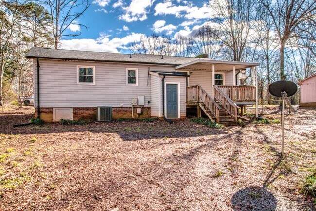 Building Photo - 1159 Camp Creek Rd
