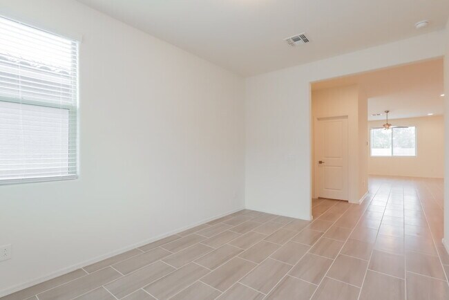 Building Photo - 10775 W Embrey Dr