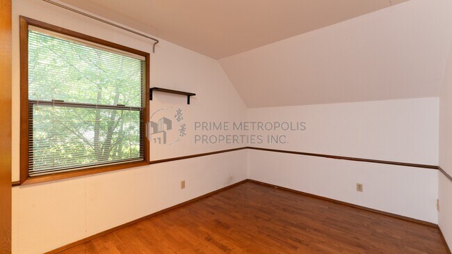 Building Photo - 12460 NE 136th Pl